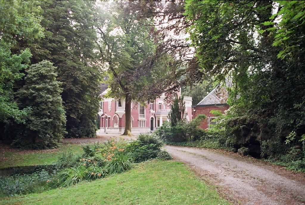 Manoir Les Cedres Bed and Breakfast Corbehem Exteriör bild